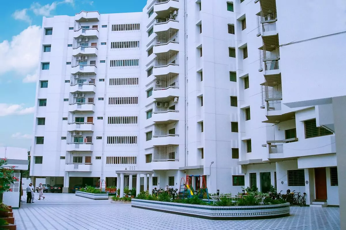 Luxury-Flat-for-Rent-in-Mehran-Twin-Towers-at-Civil-Lines-Karachi-1.webp