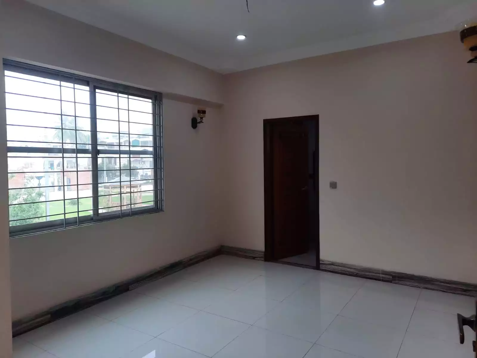 Luxurious-3-Bedroom-Flat-for-Rent-Karachi-Beach-Residency-Clifton-Block-3-1.webp