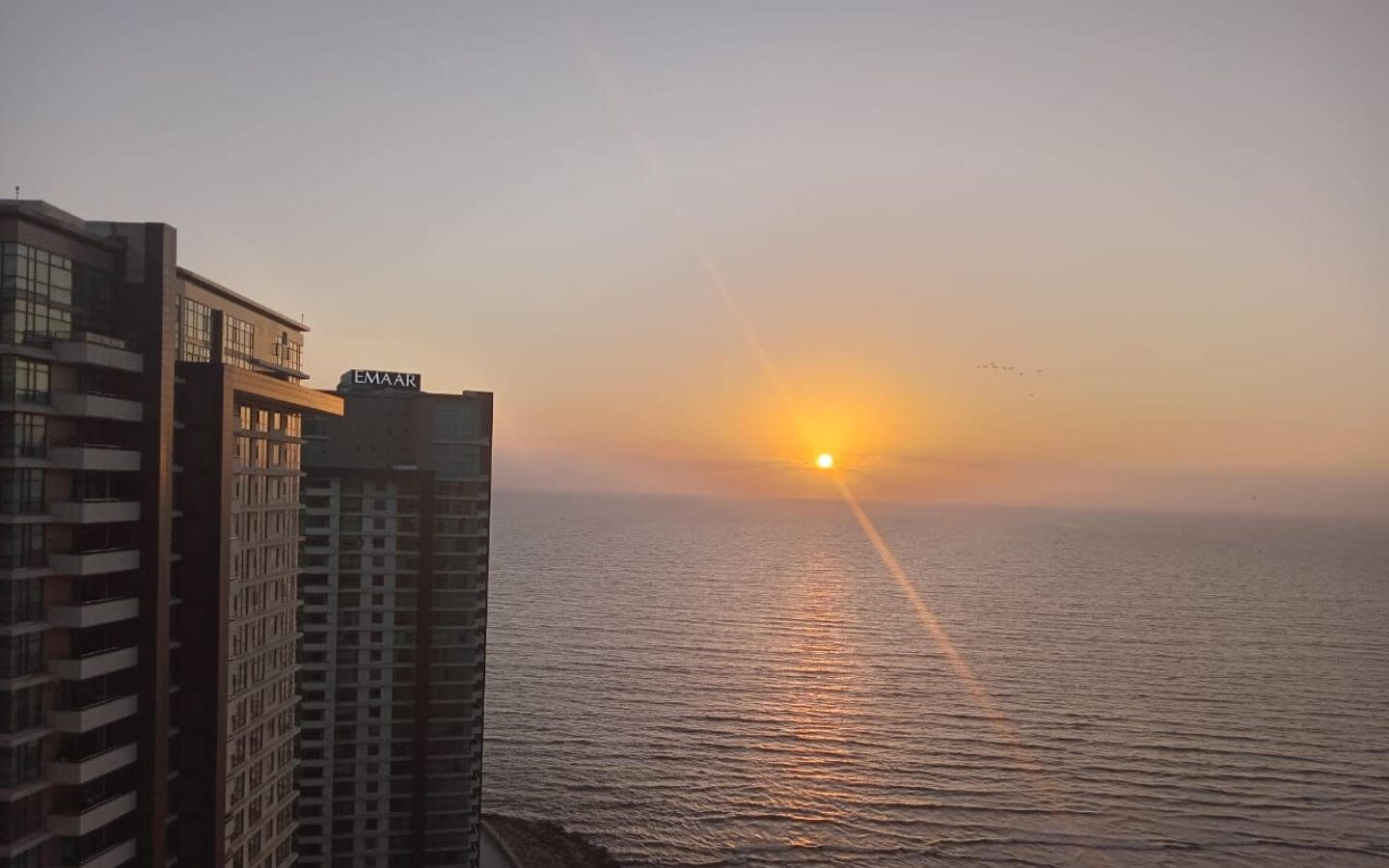 3-Bed-Sea-Facing-Apartment-for-Rent-Emaar-Pearl-Tower-3-DHA-1.jpg